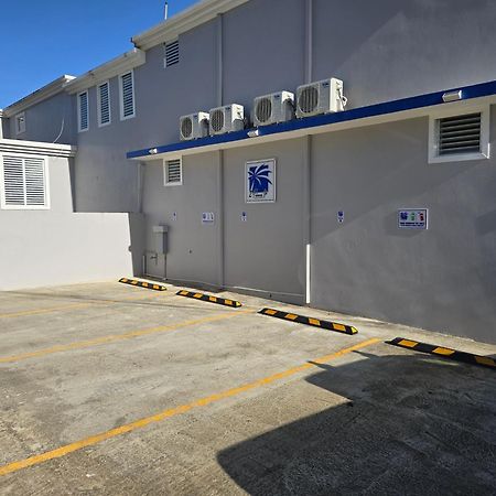 2 Palmas Str Hotel Aguadilla Eksteriør billede