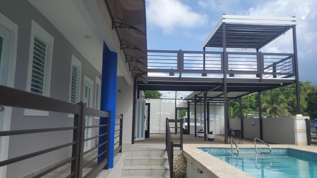 2 Palmas Str Hotel Aguadilla Eksteriør billede