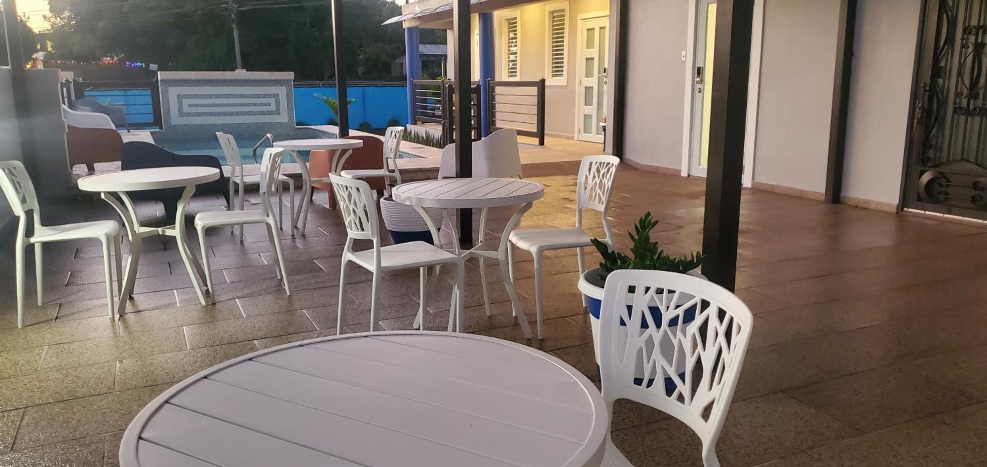 2 Palmas Str Hotel Aguadilla Eksteriør billede