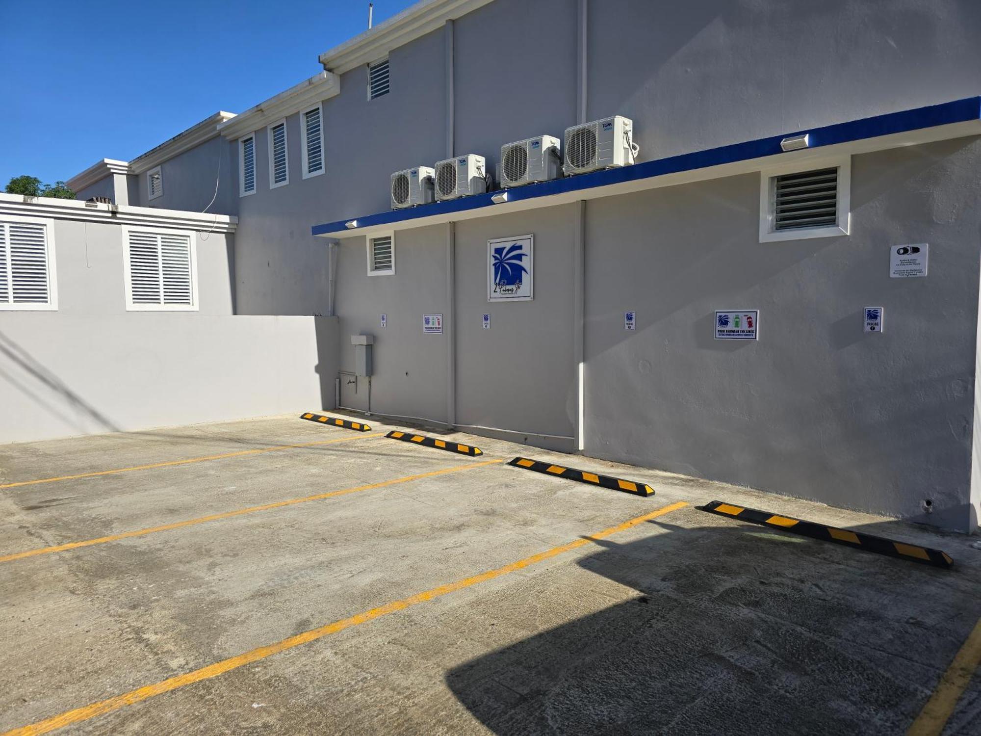 2 Palmas Str Hotel Aguadilla Eksteriør billede